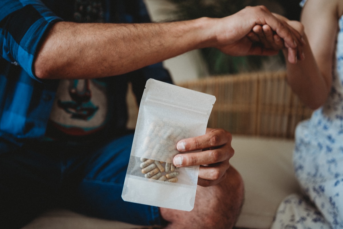 Natural supplements for men's wellness